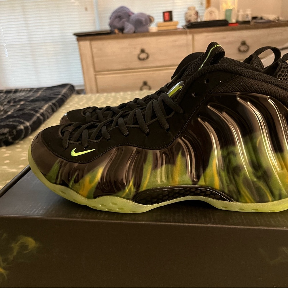 COPY - Nike Foamposite Paranorman Sz 9.5